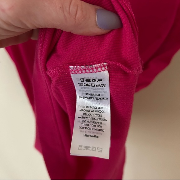 Joie Women’s Sleeveless Cherry Hot Pink Crewneck Faux Button Tank Top Size Small - Picture 3 of 5